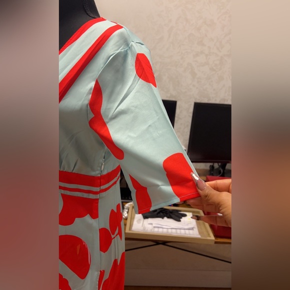 Groovy Short Sleeve Blue Maxi Dress - Picture 6 of 10